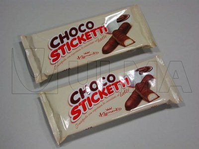 Empacado de palitos de chocolate en flow pack