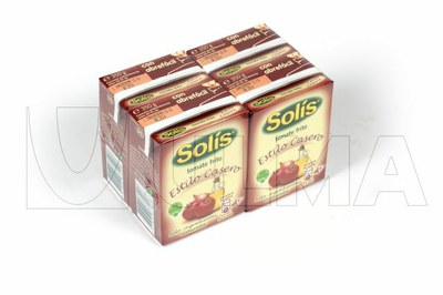 Empacado de agrupación de bricks con salsa de tomate en film retráctil poliolefina